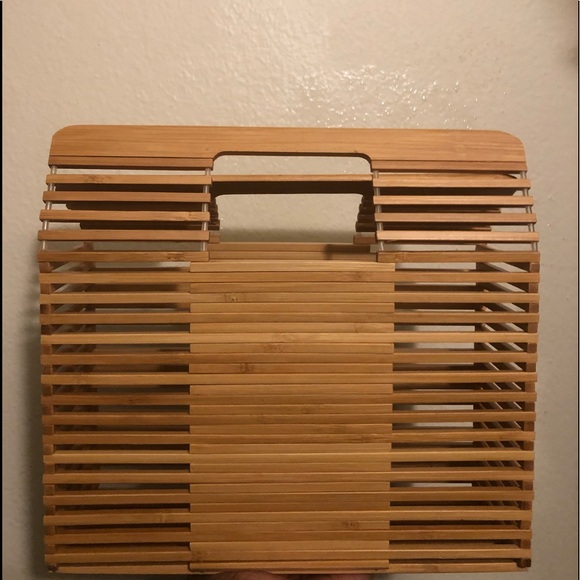 THEEBAGLIFE Handbags - Wicker Purse 👛
